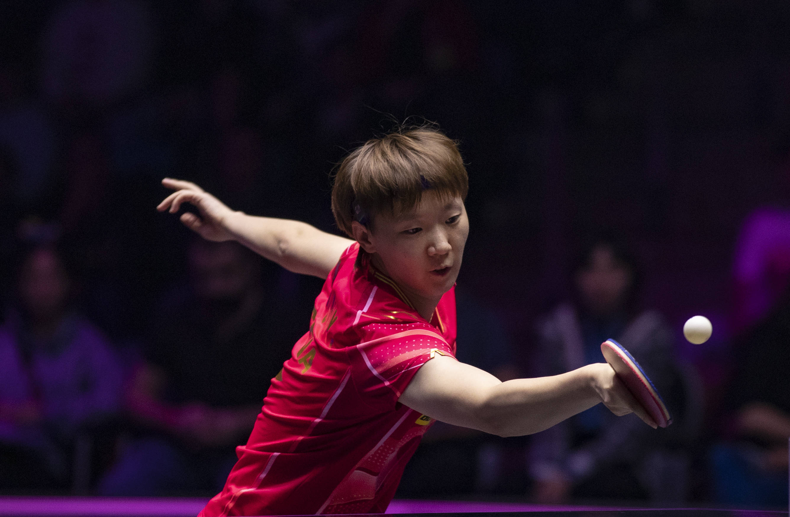 王曼昱手感滚烫，带领金州勇士横扫本菲卡，赛后一句话霸气侧漏的简单介绍